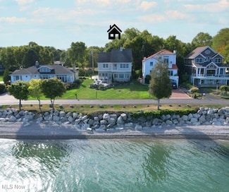 4376 E Cliff Rd, Port Clinton, OH 43452