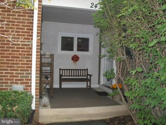 24 Cedar Ln, Mountville, PA 17554