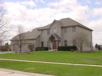 10622 Muirfield Dr, Naperville, IL 60564