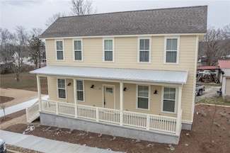 233 E 10th St, Fayetteville, AR 72701
