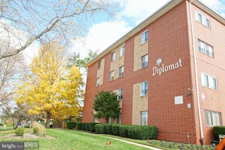 3737 Clarks Ln Unit 310, Baltimore, MD 21215