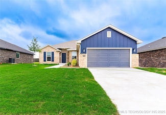 214 S 26th St, Collinsville, OK 74021