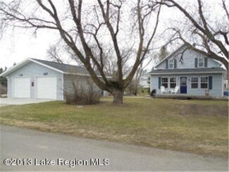 203 203 N 3rd Ave, Dent, MN 56528