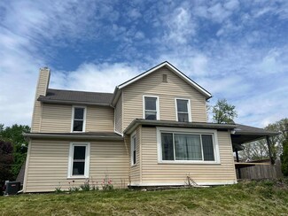 632 George St, Huntington, IN 46750
