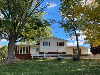 11490 Peach Glen Ave NW, Uniontown, OH 44685