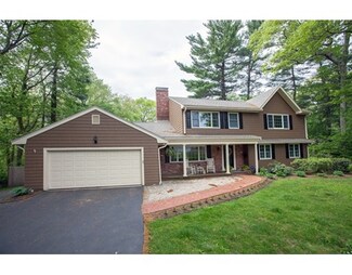 18 Volunteer Rd, Hingham, MA 02043