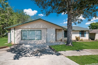 7813 Hollow Oak St, Live Oak, TX 78233