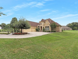 10513 Silver Fox Ct, Fort Worth, TX 76108