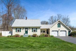 438 Manchester Rd, Auburn, NH 03032