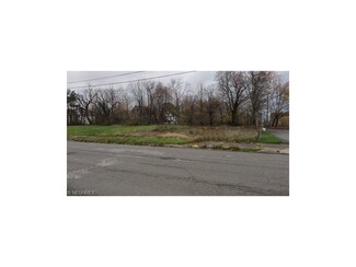 20 W Glenaven Ave, Youngstown, OH 44507