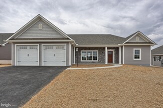 120 Scenic Dr, Myerstown, PA 17067
