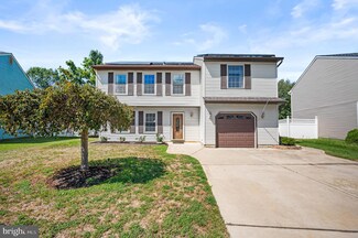 122 Robins Run W, Swedesboro, NJ 08085