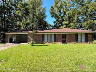110 Sunset Ave, Vicksburg, MS 39180
