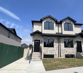 36 Greenway Ave, Staten Island, NY 10314