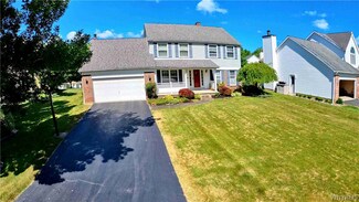 18 Santa Clara Ct, East Amherst, NY 14051