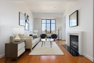 800 High St Unit 417, Palo Alto, CA 94301