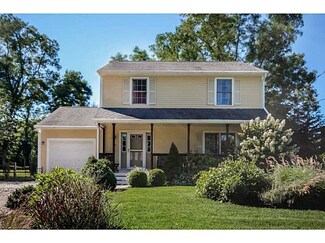 17 Ship St, Jamestown, RI 02835