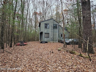 205 Hyland Dr, East Stroudsburg, PA 18301