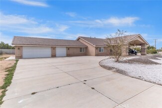 8980 Macron St, Oak Hills, CA 92344