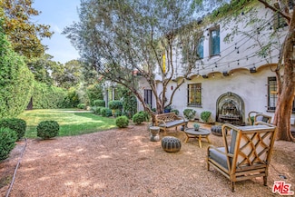 3588 Griffith Park Blvd, Los Angeles, CA 90027