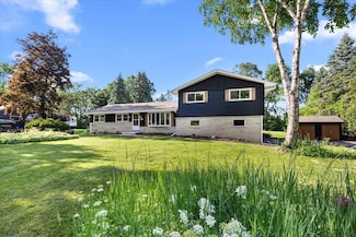 N113W20588 Edgewood Dr, Germantown, WI 53022