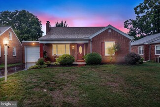 22 S 7th St, Mount Wolf, PA 17347