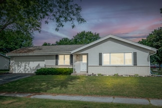 1232 Lambeth Rd, Waukesha, WI 53189
