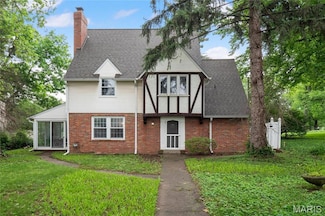 1931 Elm St, Saint Charles, MO 63301