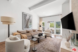 1529 Michael Ln, Pacific Palisades, CA 90272