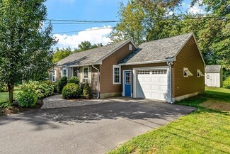 254 Pleasant St, Lunenburg, MA 01462
