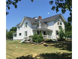 205 S Elm St, Jefferson, OH 44047