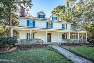 3708 Government St, Ocean Springs, MS 39564