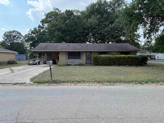 201 Hall St, Bay, AR 72411