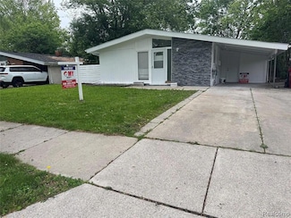 29592 Fairfax St, Southfield, MI 48076