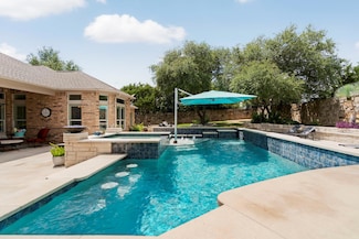 207 Dry Creek Rd, Austin, TX 78737