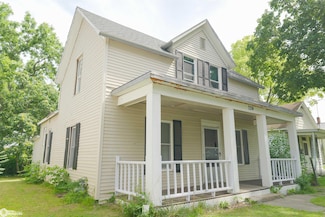724 Louisa St, Burlington, IA 52601