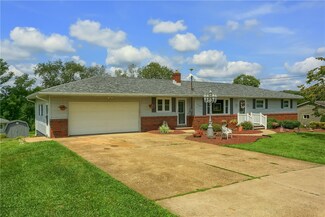 1012 Richview Dr, New Castle, PA 16101