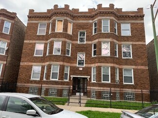 4230 W Crystal St, Chicago, IL 60651