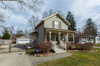 1431 Regent St, Niles, MI 49120