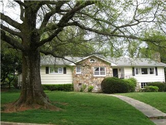 801 Lee Ave, Lookout Mountain, TN 37350