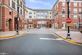 7 Booth St Unit 302, Gaithersburg, MD 20878