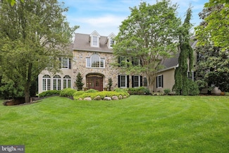 5 Greystone Cir, Newtown Square, PA 19073