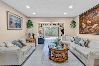 6738 Moonlit Dr, Delray Beach, FL 33446