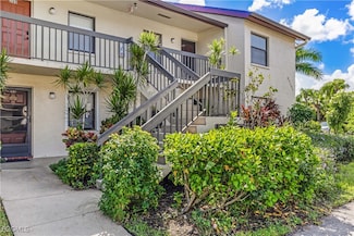 9305 Lake Park Dr Unit 204, Fort Myers, FL 33919