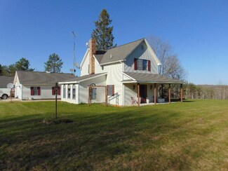 15318 County Road 402, Newberry, MI 49868