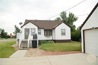 426 3rd St W, Hardin, MT 59034