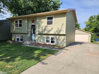 1330 Bush Ave, Garner, IA 50438