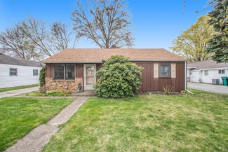 609 W Front St, New Carlisle, IN 46552