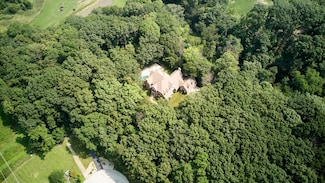 273 Bridlewood Ln, Valparaiso, IN 46385