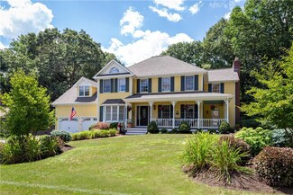21 Turtle Creek Dr, Warwick, RI 02886